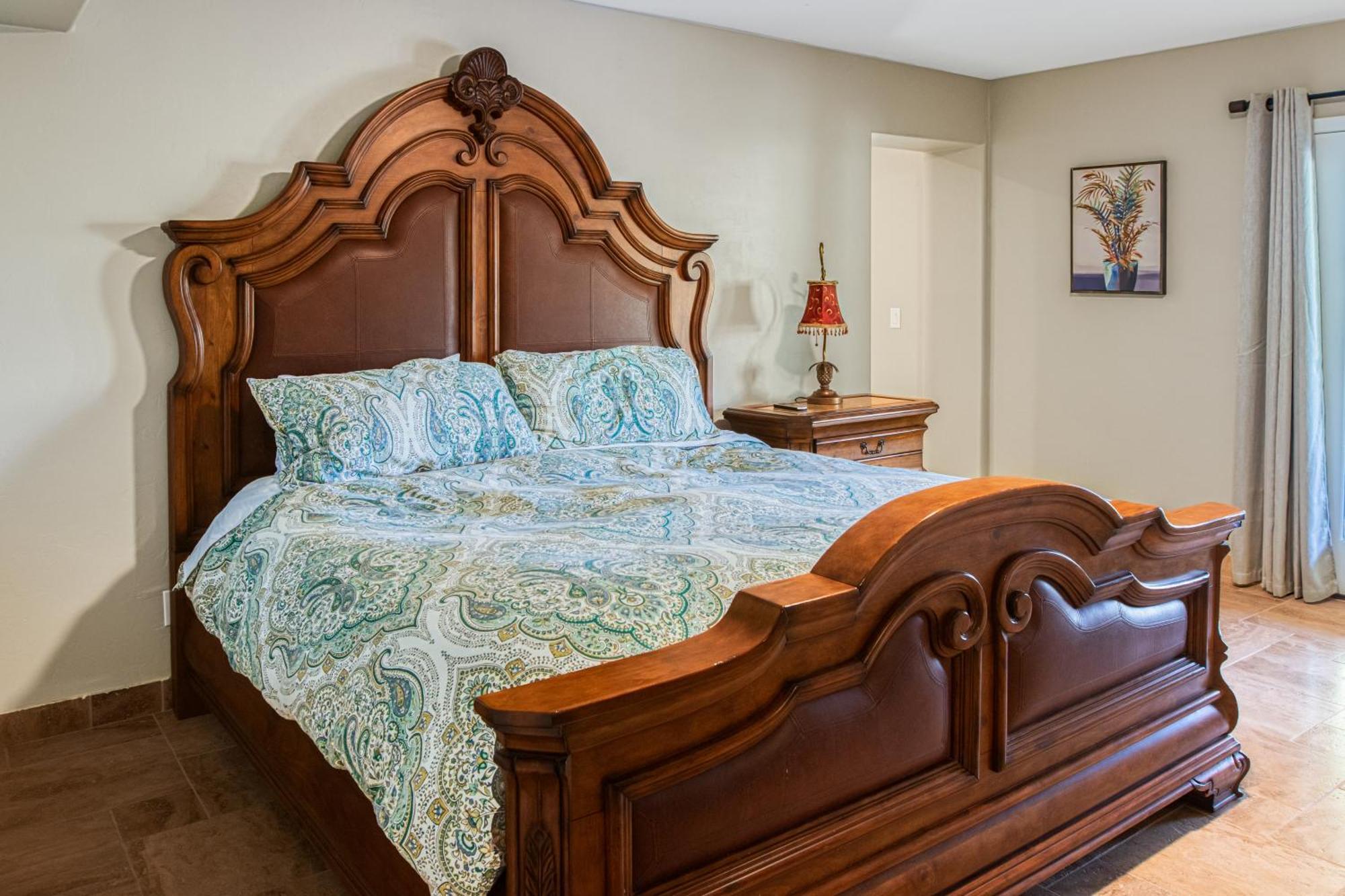 Spacious 4br Private Retreat Holiday home *