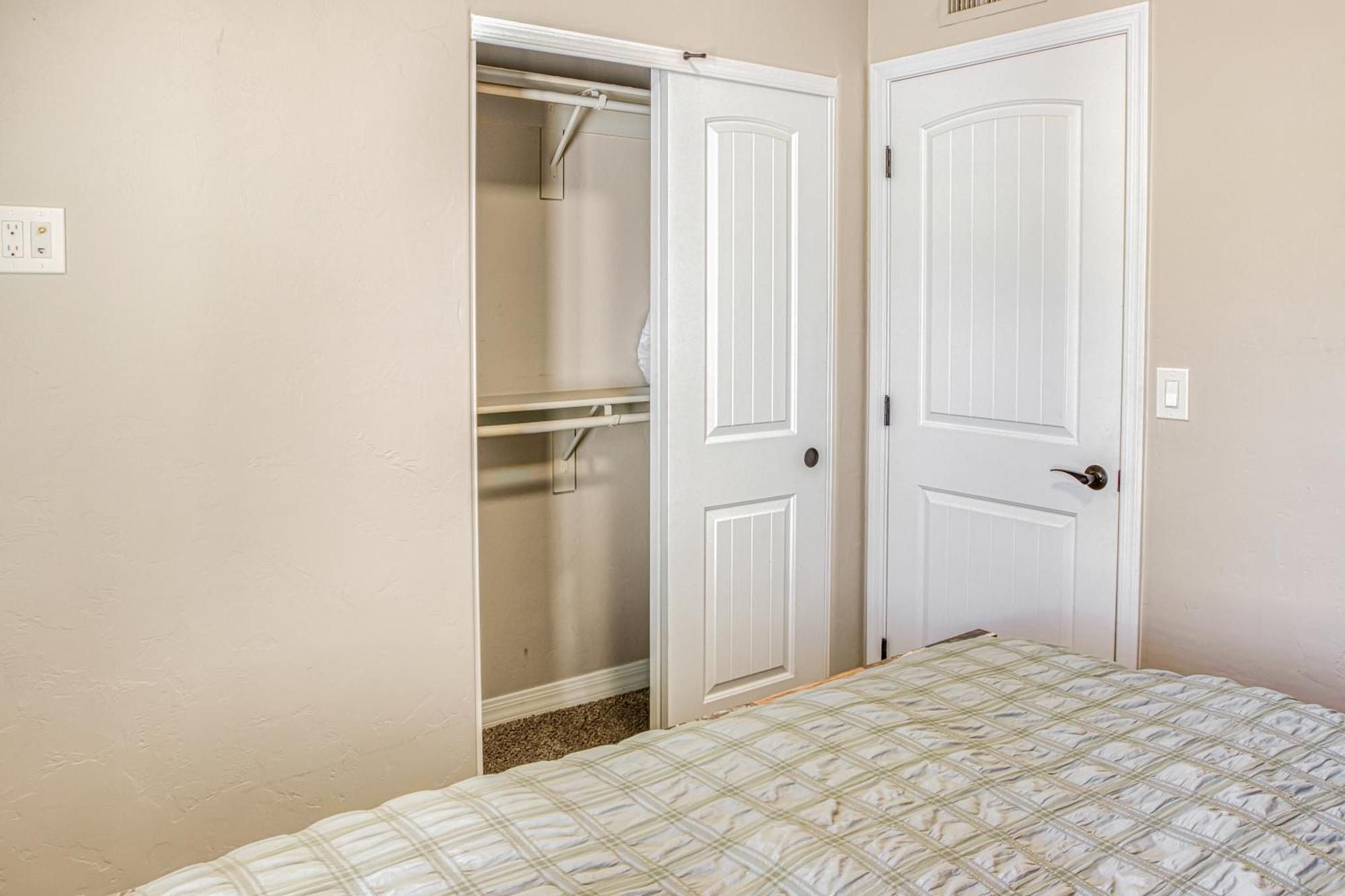 Spacious 4br Private Retreat Tucson