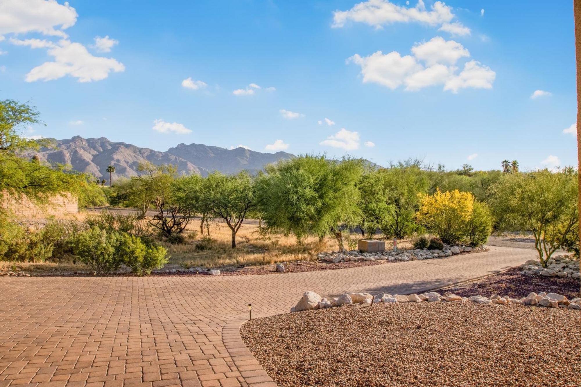Spacious 4br Private Retreat *
